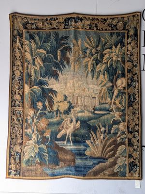 une image d'une tapisserie accrochée au mur d'une pièce