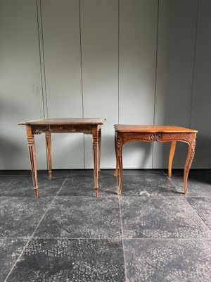 paire de tables d'appoint de style provincial français