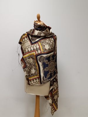Grand tissu crêpe pour châle