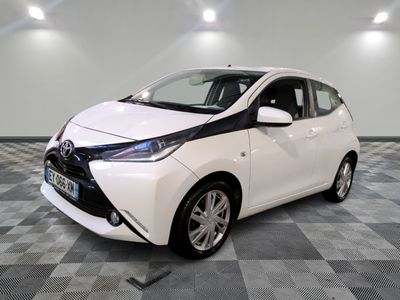 TOYOTA - AYGO 1.0 VVT-I X - ES - Mise en service: 18/05/2017 - Voyant  - Photo 1