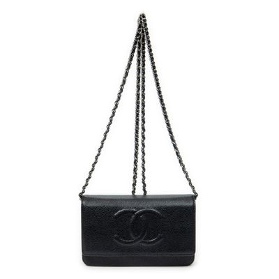 CHANEL - SAC à main modèle "CC Classic Chain Wallet" en cuir…