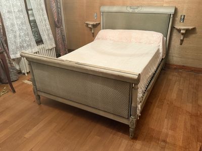 Lit de style Directoire 130 x 190, retrait à Bretenoux - 46,