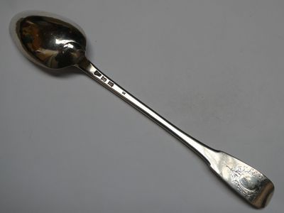 Cuiller à ragoût en argent, modèle uniplat, gravée d’un cart…