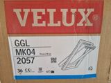 a box with a label on it that says veluxx