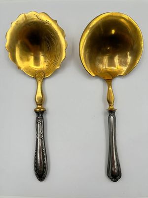 Ensemble de deux pelles à manche disparate en argent fourré,… - Photo 1