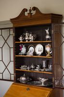 Vitrine-scriban deux corps en acajou et filet marqueté de bo… (photo 2)