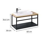 un gros plan d'un lavabo de salle de bains avec une étagère en dessous