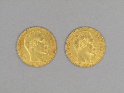 deux souverains d'or, dont l'un est orné d'une tête de bélier et l'autre d'une tête de bélier