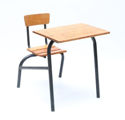 Bureau d'écolier avec chaise intégrée en bois, structure en …