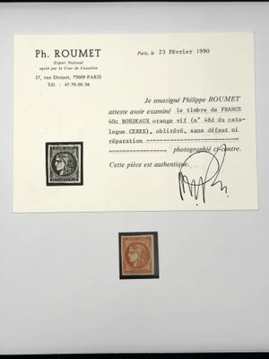 photo encadrée représentant un morceau de papier sur lequel figure un timbre, ainsi qu'un timbre sur lequel est représenté un homme