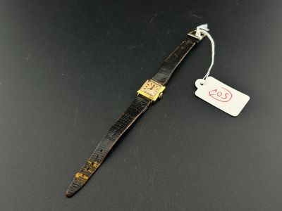 RB : montre de dame en métal doré, mouvement mécanique, cadr…