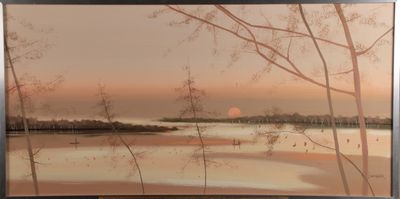 une photo d'un tableau représentant un coucher de soleil sur un plan d'eau