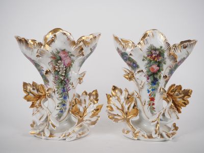 Paire de vases Napoléon III en porcelaine de Paris, à décor …