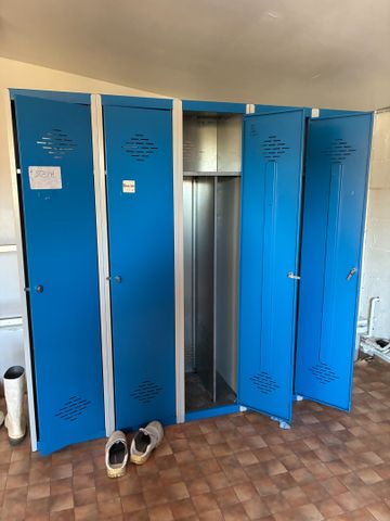15 vestiaires métalliques