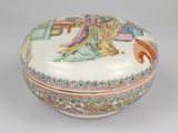 an image of a chinese porcelain box with a woman on it