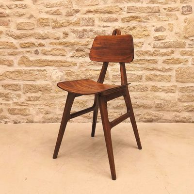 Chaise démontable du fabriquant Atelier Saint Sabin, production des an