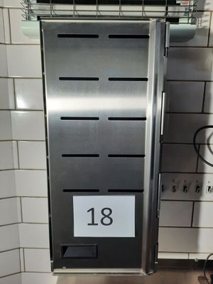 Armoire de sécurité inox à cadenas pour dépôt d'argent liqui…
