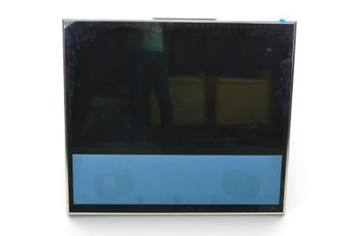 une image représentant un écran noir et bleu sur un fond blanc