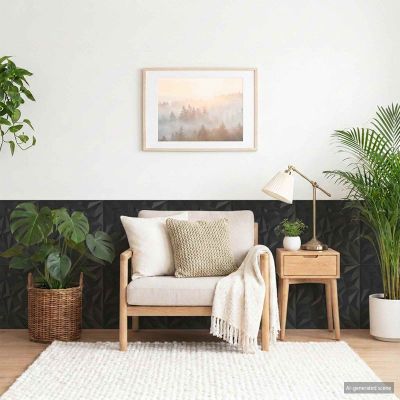 un salon avec un canapé, une table et des plantes en pot