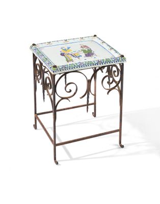 une image représentant une table avec un plateau en carrelage posée sur un piètement