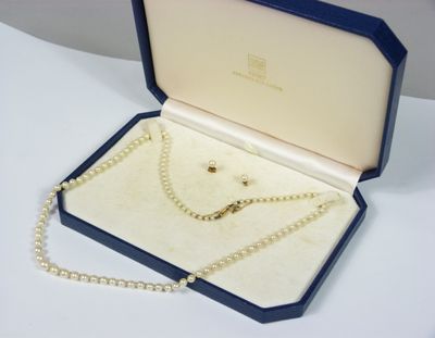 Collier de perles de culture en chute Ø 7/3.5 mm. L 53 cm. 1…