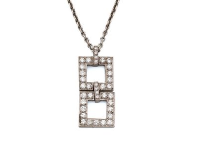 un pendentif en or blanc et diamants, de forme carrée