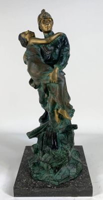 Fonte d'art - La femme sauvée par le pompier.