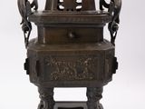 brûle-parfum chinois en bronze sur socle, orné de deux oiseaux et d'un lion