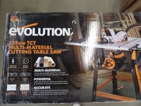 Une scie de table Evolution Power Tools R255 MTS, multi-maté…