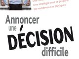 une image représentant la couverture d'un livre sur laquelle figure un homme en chemise bleue
