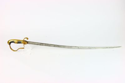 l'image d'une épée sur une surface blanche