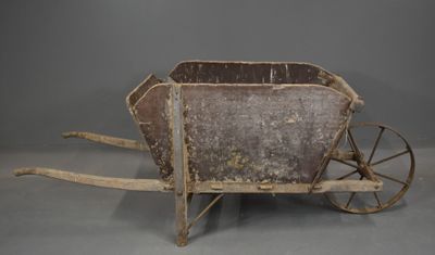 grande BROUETTE en bois et métal