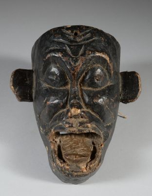 une image représentant une tête d'homme sculptée