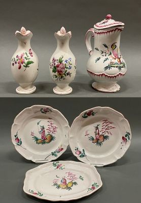 four different pictures of a vase, plate, and bowl