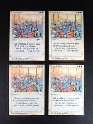 quatre cartes représentant des chevaliers, posées sur une table