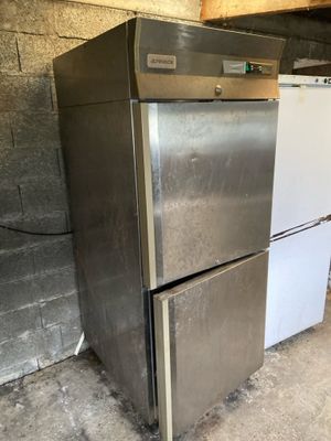 Congélateur inox Vente à l'Hôtel des ventes - 26 bis allée S…