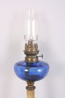lampe à pétrole en bronze, verre et albâtre. (photo 3)