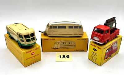 DINKY TOYS – France Réunion de 3 véhicules : -ESTAFETTE PICK…