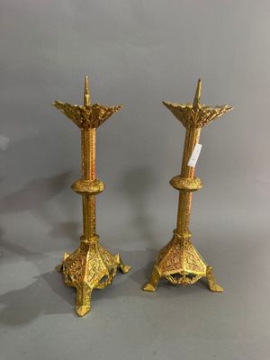 paire de chandeliers anciens en laiton