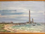 un tableau représentant un phare sur la plage, au bord de l'eau