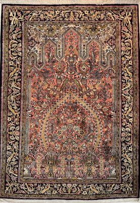 Tapis Ghoum (Iran) en laine et soie à motif central d'oiseau…