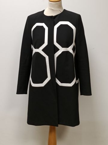 Tara JARMON – Longue veste noire et blanche. T 40-42 à vue