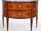 une image d'une commode en bois avec un plateau en marbre