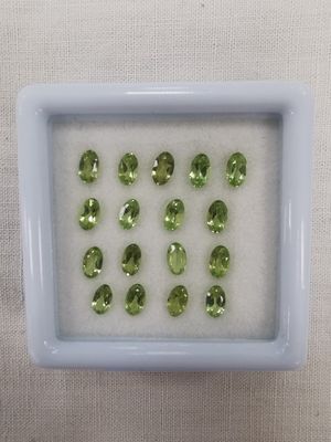 PERIDOT IF à VVS Nbr 17 Pakistan ovale 5 x 3 4,14ct