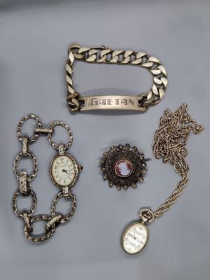 Ensemble de bijoux en argent comprenant : une gourmette GAET…