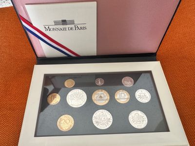 SET Monnaie de Paris Francs 2001 fleur de coin - réf 32870 - Photo 1