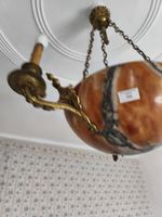 Suspension en laiton doré et vasque en marbre à trois lumièr… (photo 2)