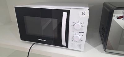 UN FOUR MICRO ONDE BRANDTBLANC SANS REFERENCE APPARENTE MODE…