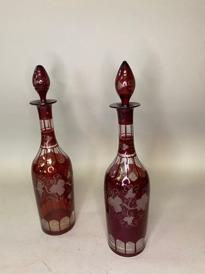 Paire de CARAFES à vin en verre soufflé peint en rouge et gr…