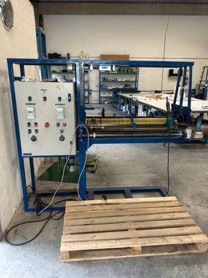 an image of a machine that is sitting on a pallet